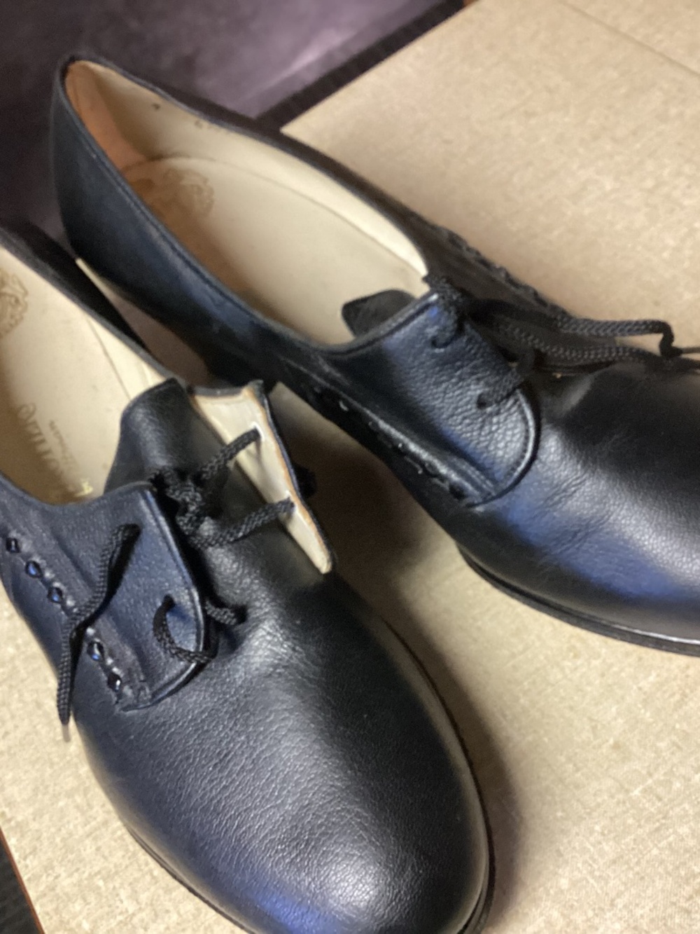 BRITTISH TROTTERS VINTAGE LADIES SHOES. OMG 💃💃💃💃OLD HOLLYWOOD